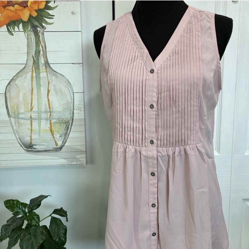 Doe & Rae Satin Pleated Sleeveless Blouse